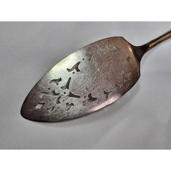 Vintage Simeon L. & George H. Rogers A1 Silverplate Pie Server Ornate Handle - Picture 7 of 13